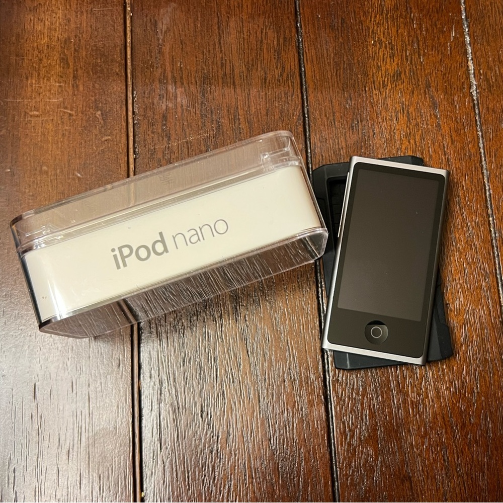 iPod Nano 7th Generation 16GB